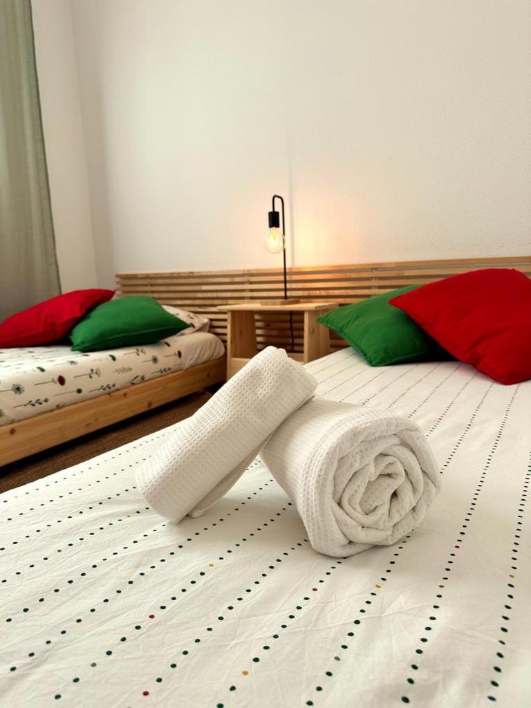 Apartamento Soleado Para 8 Personas En Santona Luaran gambar