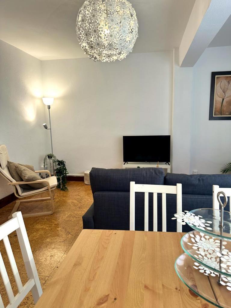 Apartamento Soleado Para 8 Personas En Santona Luaran gambar