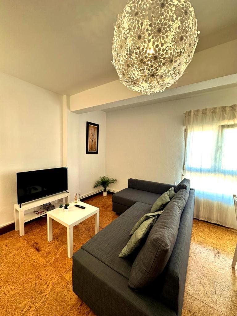 Apartamento Soleado Para 8 Personas En Santona Luaran gambar